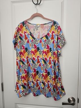 3/$25 V-Neck Short Sleeve Multicolor Print Women's Top